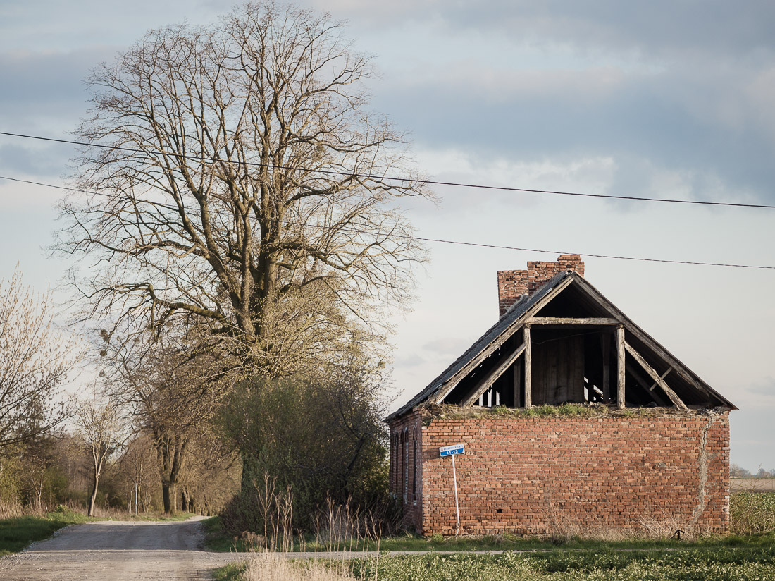 anna rusilko fotografia photography opuszczony dom abandoned house urbex wieś village